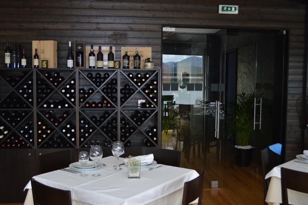Figurino Do Douro Hotel Melres Luaran gambar