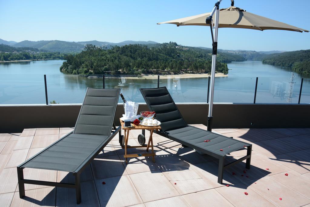 Figurino Do Douro Hotel Melres Luaran gambar